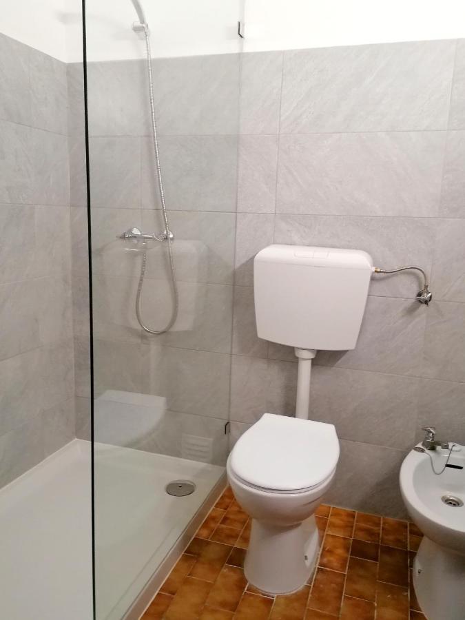 Ema'S Beach And Nightlife House Apartman Lagos Kültér fotó