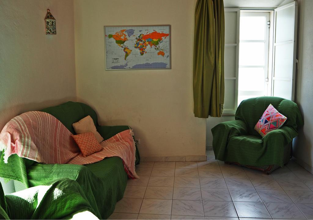 Ema'S Beach And Nightlife House Apartman Lagos Kültér fotó